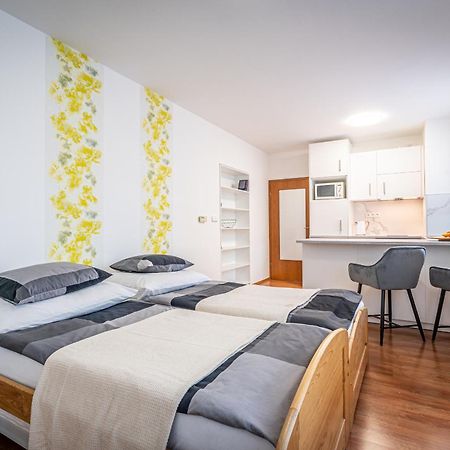 Apartment Komín Esterno foto